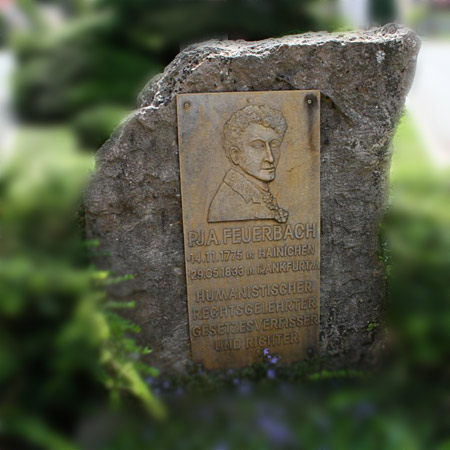 Denkmal an  P.J.A. von Feuerbach